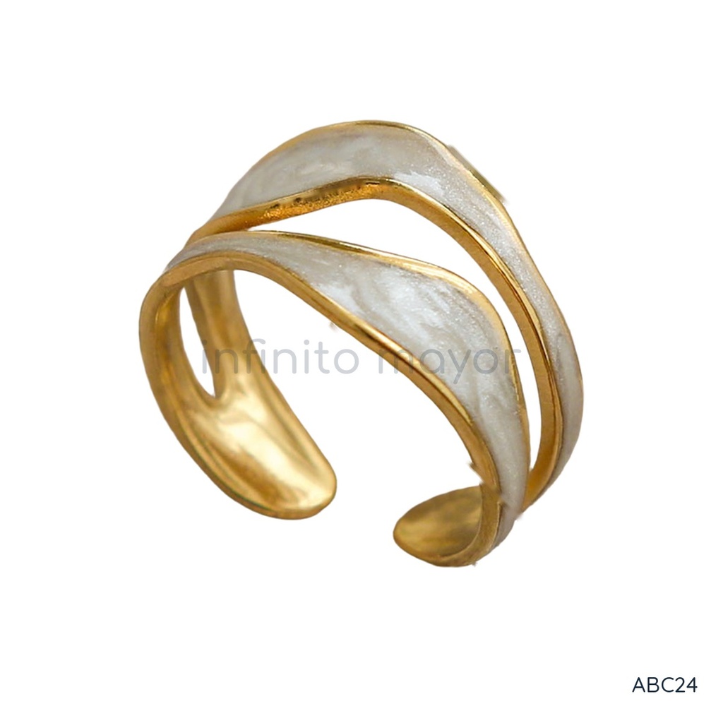 [ABC24] Anillo dorado abierto, ondulado con esmalte blanco