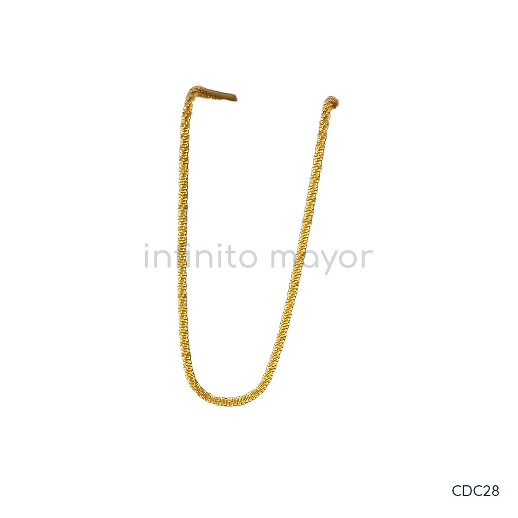 [CDC28] Collar dorado de cadena gruesa de eslabones pequeños con textura de destello, que da brillo granulado