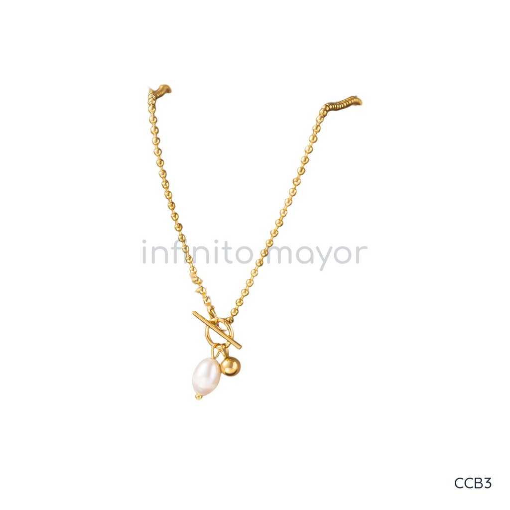 [CCB3] Collar dorado de cadena de cuentas con cierre de barra al frente y colgantes de perla artificial y esfera lisa