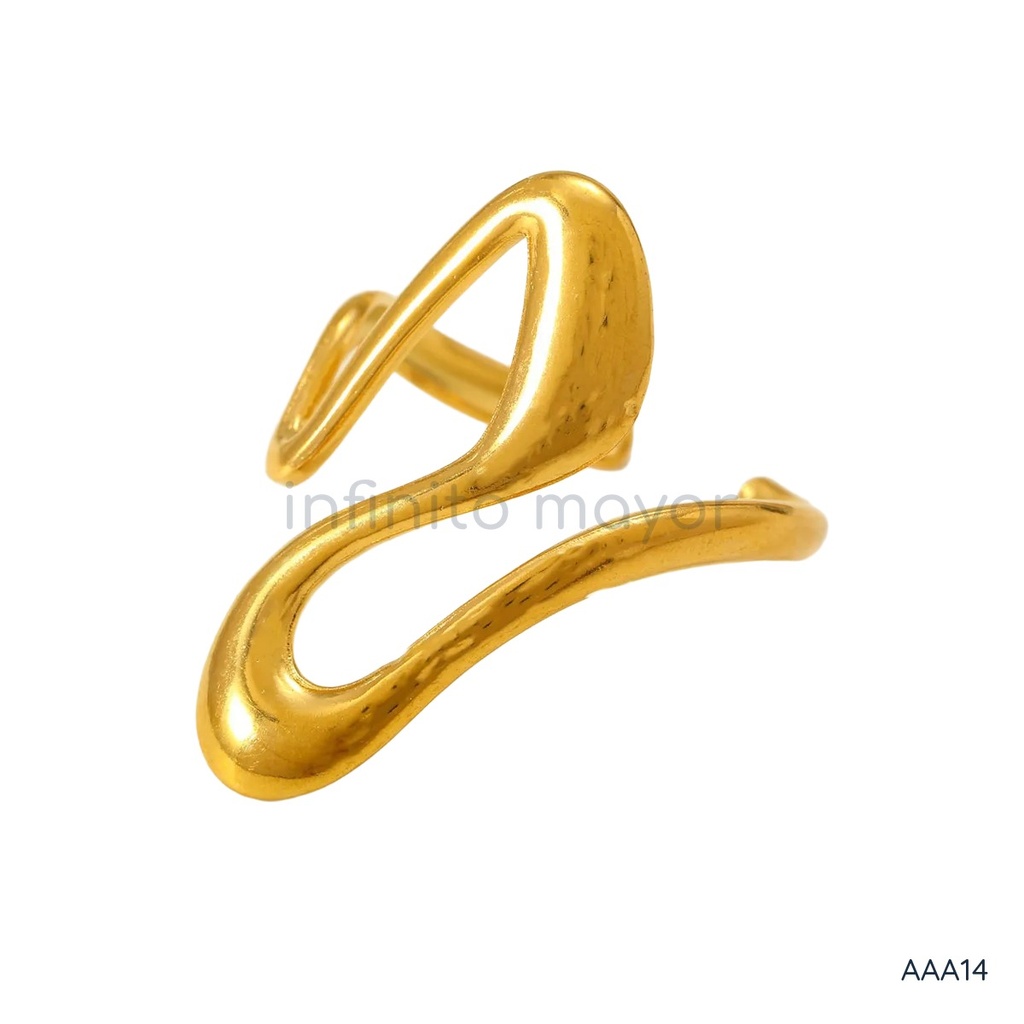Anillo dorado abierto, diseño de línea fluida en forma de S con tramo plano de textura martillada y acabado brillante