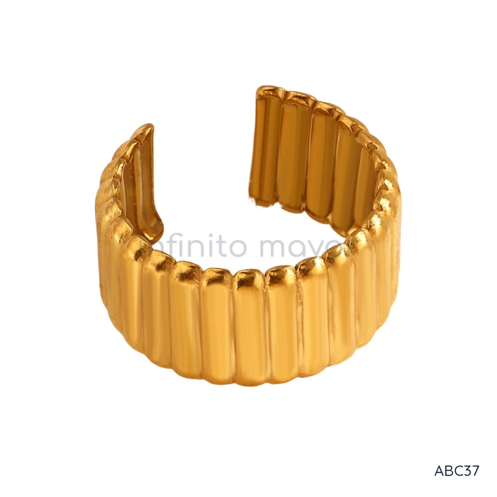 [ABC37] Anillo dorado ancho, acanalado tipo tubo vertical