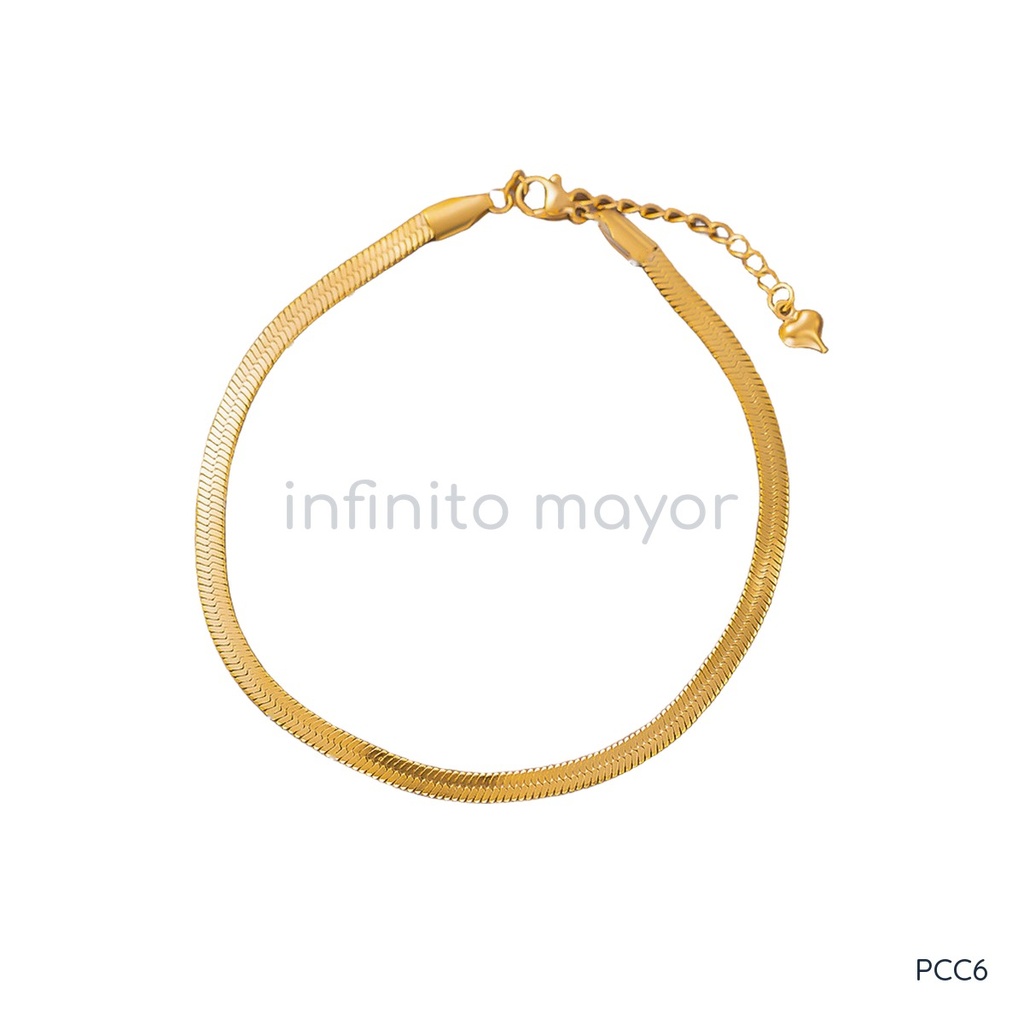 Pulsera dorada, cadena en espiga con corazón final